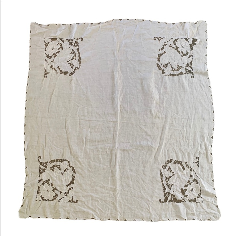 Antique white cotton bird and floral embroidered inlay table cloth